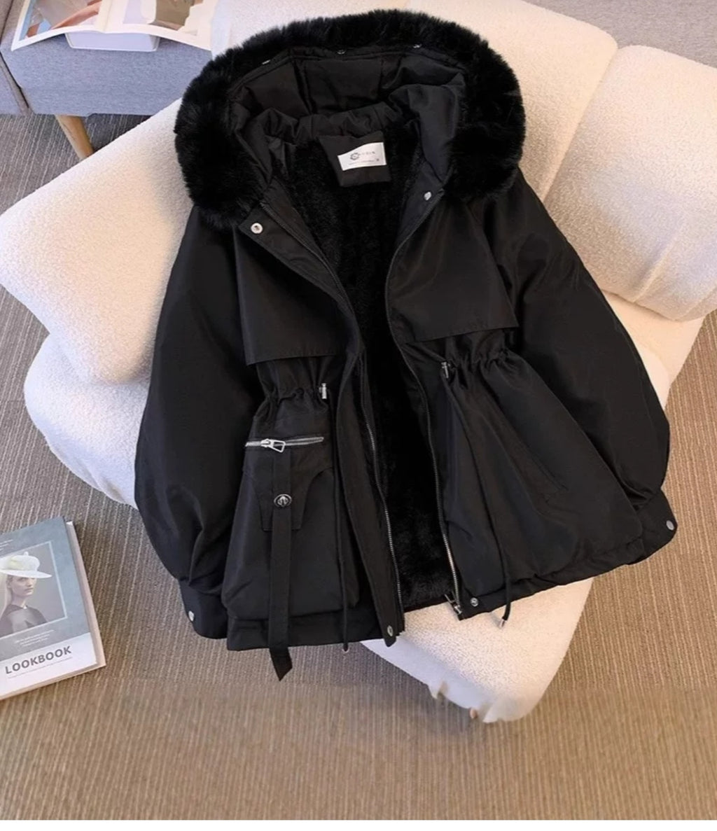 Parka d’hiver chaude à capuche (fausse fourrure) – Neuve – Taille M,L.Xl.