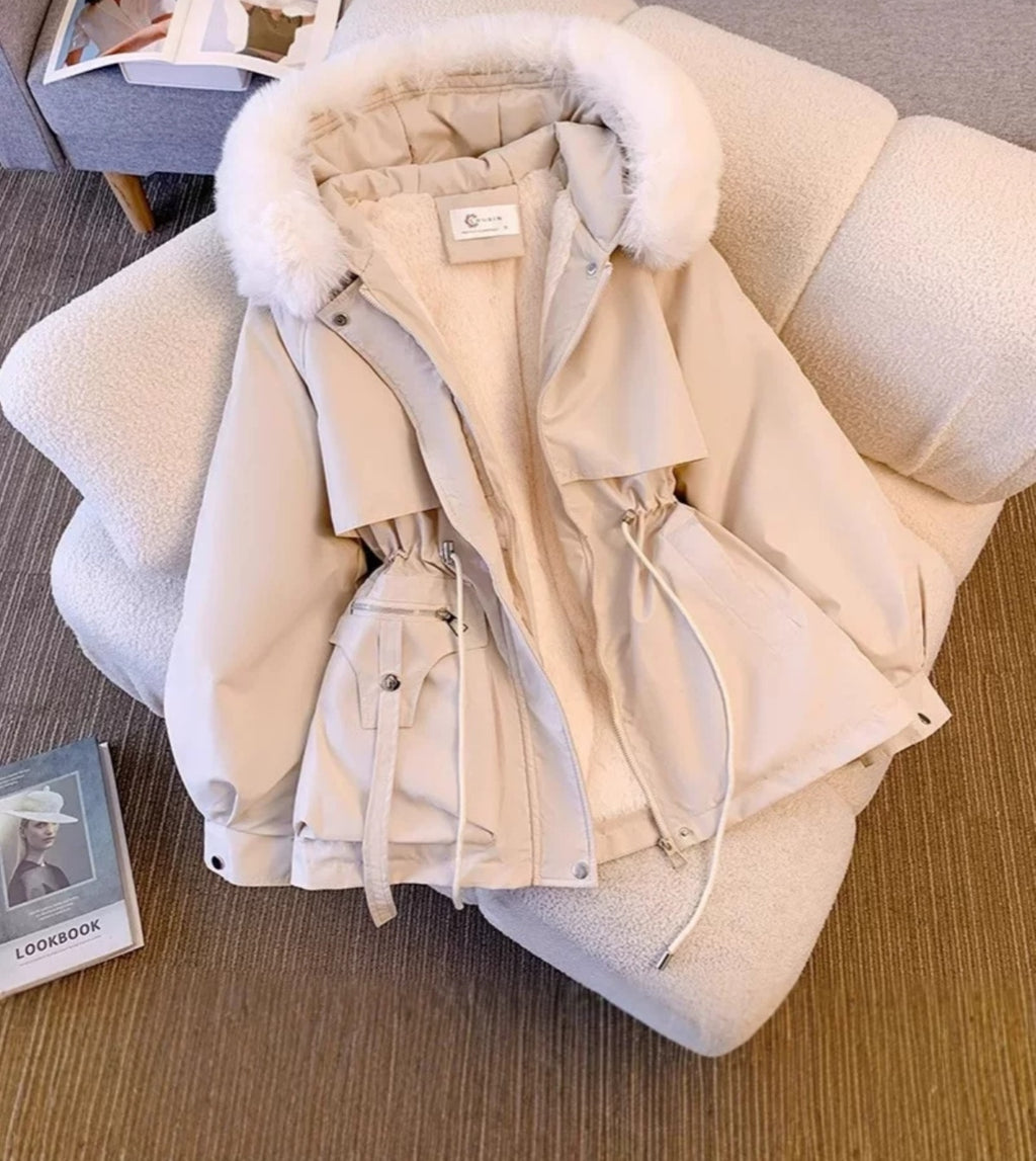 Parka d’hiver chaude à capuche (fausse fourrure) – Neuve – Taille M,L.Xl.